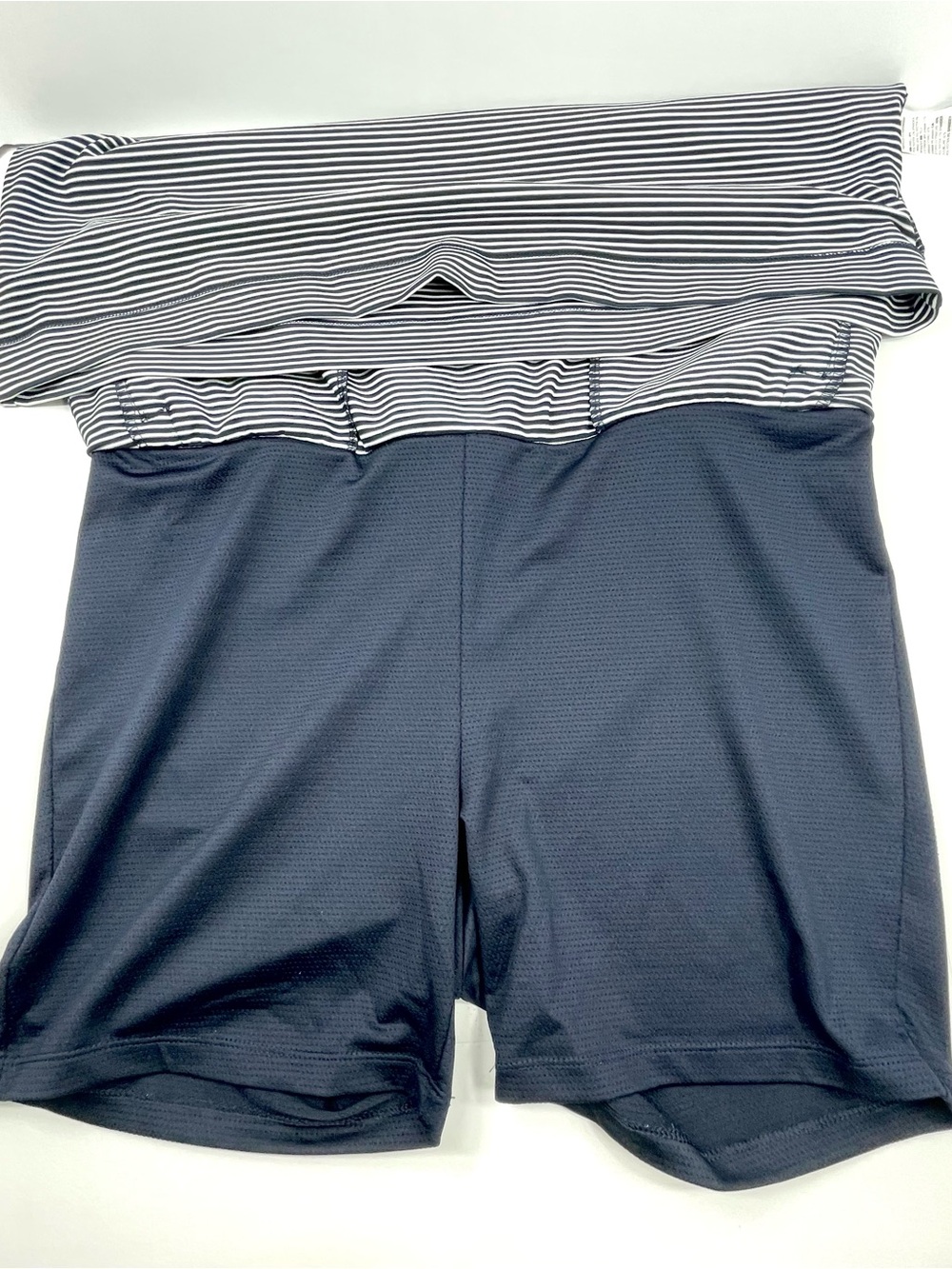 CHICO'S Zenergy Navy Blue White Striped Skort Golf Athletic Pockets Size 8/10 - Picture 6 of 11